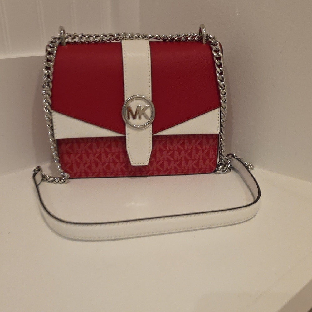 Michael Kors Red and White Crossbody Bag with Chain Strap - Picture 3 of 8